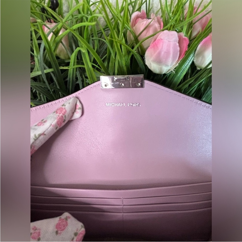 MICHAEL Michael Kors Pink, Light Pink & Plum Colorblock Wallet Set. NWT - Picture 6 of 16